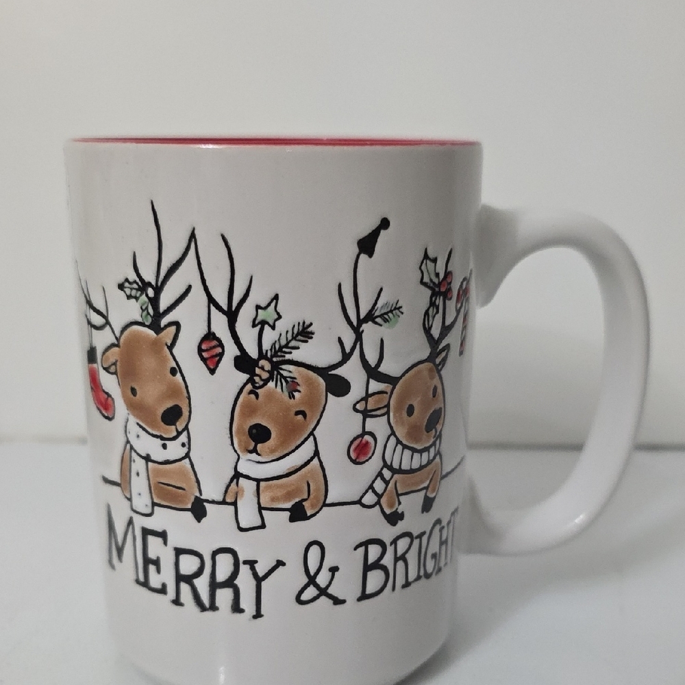 Spectrum Designz Festive Reindeer White with Red Accents 18 oz Mug, NWT